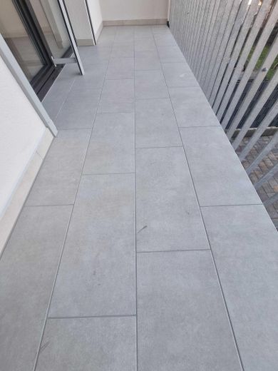 Haus statt Wohnung: 3-ZKB+Garten+Terrasse+Garagen – Balkon/Fliesenbelag