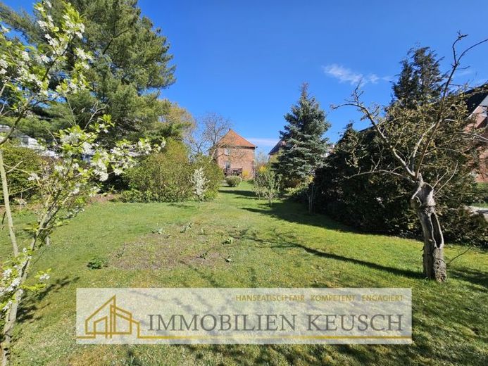 Preis deutlich reduziert--Großes 1-2 FHaus mit zwei Vollgeschossen und Traumgarten in Sackgassenlage – Foto 1