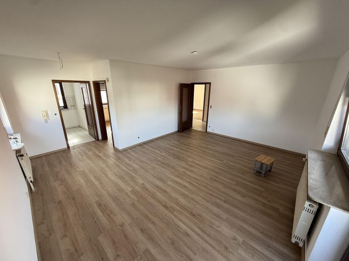  Wohnzimmer - Sicht vom Balkon