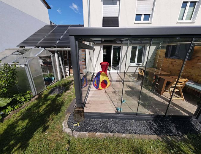 Terrasse mit Wintergarte
