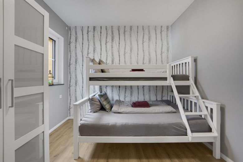 Exklusives und junges EFH mit Ferien-/Einliegerwohnung **provisionsfrei** – Fewo-Schlafzimmer 2