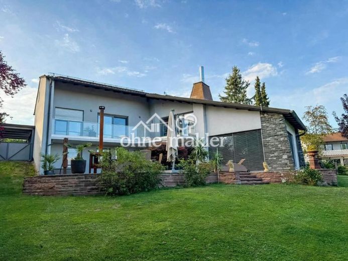 Villa de arquitecto con vistas de ensueño en la mejor zona de Hof – Foto 1