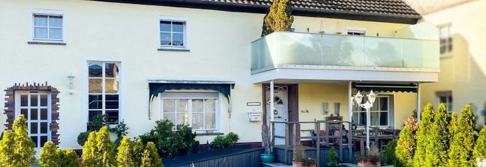 Dreis bei Wittlich: Schönes 1-2 Familienhaus in ruhiger Lage, viel Platz, gemütlicher Hof, Garten