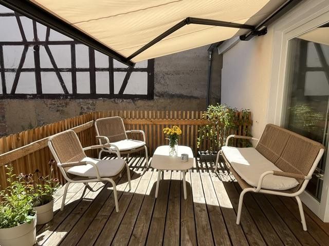 Einfamilienhaus - kernsaniert mit Innenhof und Garten, Scheune, PV – Terrasse mit Markise