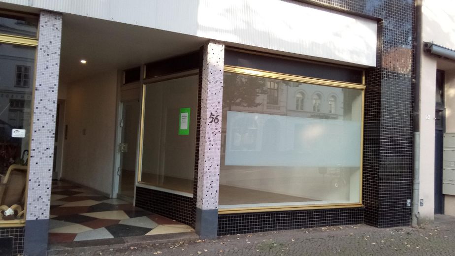 Commercio al dettaglio/ufficio di 65 mq con passaggio di clienti – Foto 6