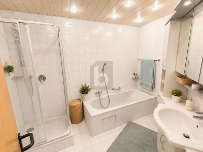 CAPITAL INVESTMENT WITH BALCONY, FITTED KITCHEN – 1782467223_c0b149a.jpg