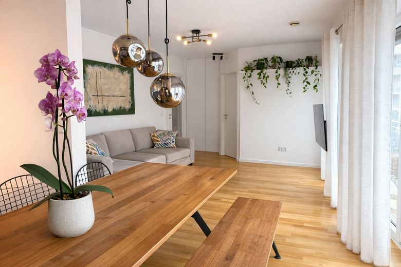 Amueblado: moderno apartamento de 4 habitaciones en los Welfenhöfen (limitado a dos años) – Wohn- Essbereich_2