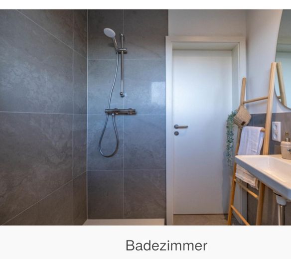 Badezimmer EG + 1.OG