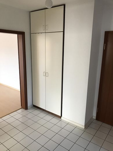Helle schöne 2-Zimmer-Wohnung mit SW-Balkon und Blick ins Grüne in Kirchrode – Flur