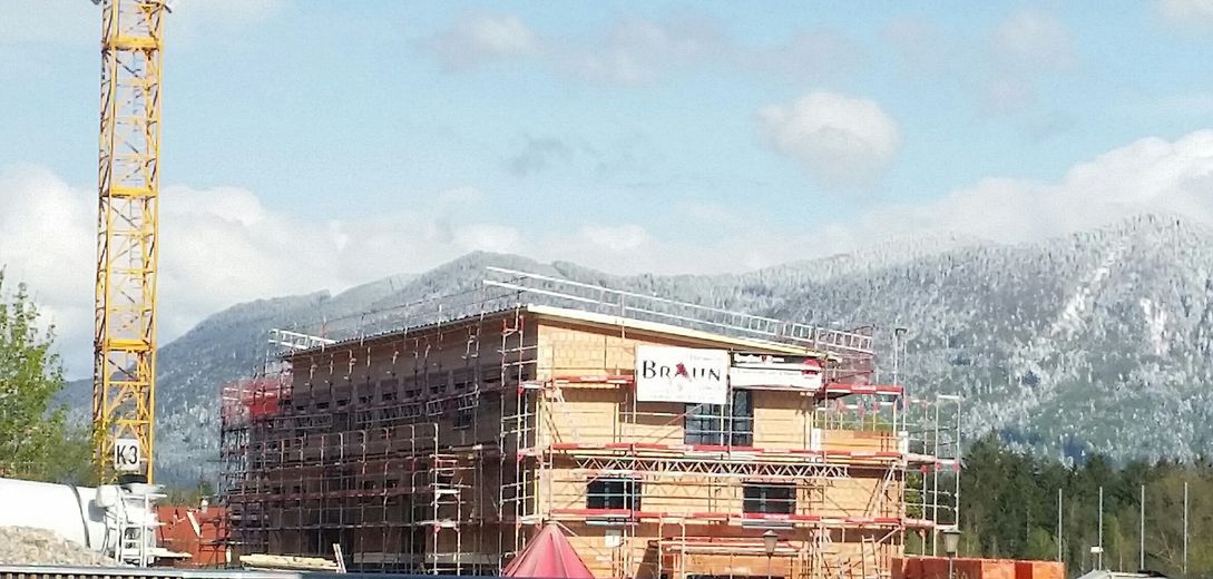 Rohbau Blick vom REWEParkplatz