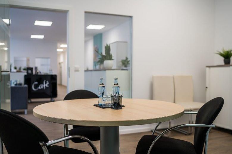 Oberpfalz’daki Weiden’in en iyi konumunda aydınlık ofis kiralık – Fotoğraf 2