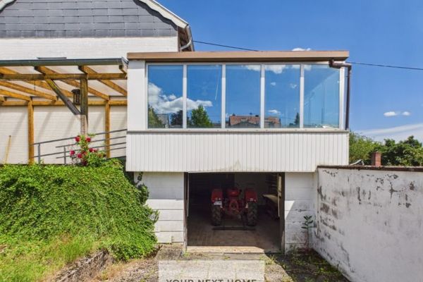 „Ihr neues Zuhause in Ommersheim: Großzügiges Einfamilienhaus mit Wintergarten & Garage“