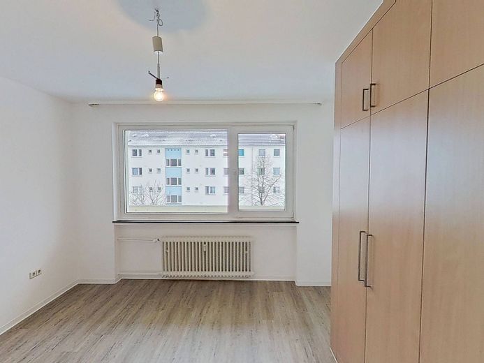 Perfekt für Paare oder eine kleine Familie: Gemütliche 3-Zimmer-Wohnung mit BALKON – Ansicht I: Schlafzimmer I