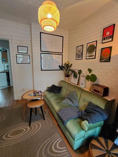 Sans commission pour l’acheteur ! Charmant appartement calme de 2 pièces au cœur de Winterhude – Wohnzimmer 3