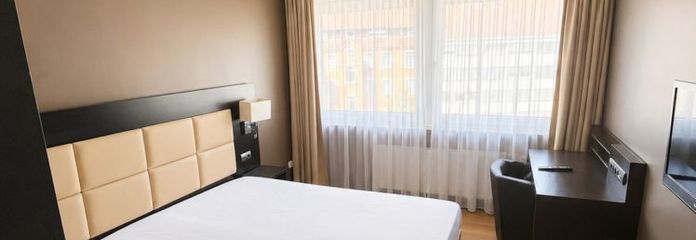 Hotel-Atmosphäre: vollausgestattetes möbliertes ehemaliges Hotelzimmer in Karlsruhe zu vermieten.
