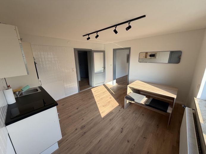 Appartamento ristrutturato e arredato di 3 locali a Ingolstadt-Hagau - 75 m2 – Foto 5