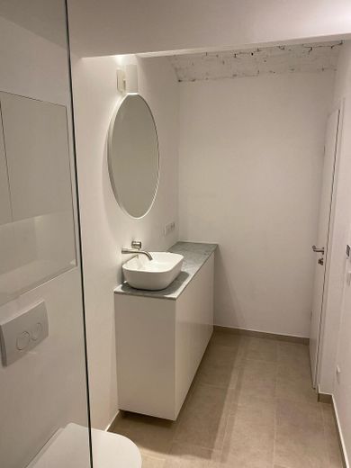 Luxuriöse 2-Zimmer Wohnung im EG mit Garten im Paulusviertel – Badezimmer