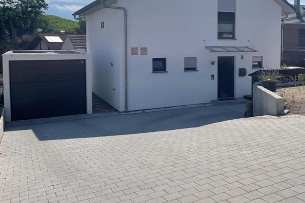 Exklusives SchwörerHaus in traumhafter Lage – Wohnen direkt an den Weinbergen