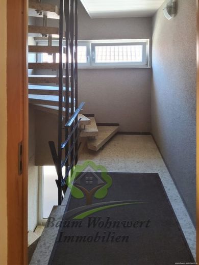 Modernisiert, Großzügig, Vielseitig: Ihr Wohntraum oder Anlageobjekt in Crailsheim *provisionsfrei* – OG1.Treppenhaus
