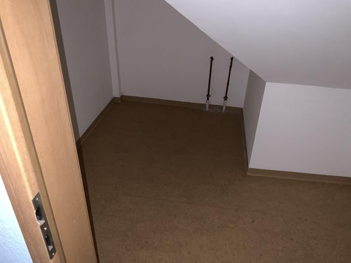 Großzügige Wohnung – Foto 8