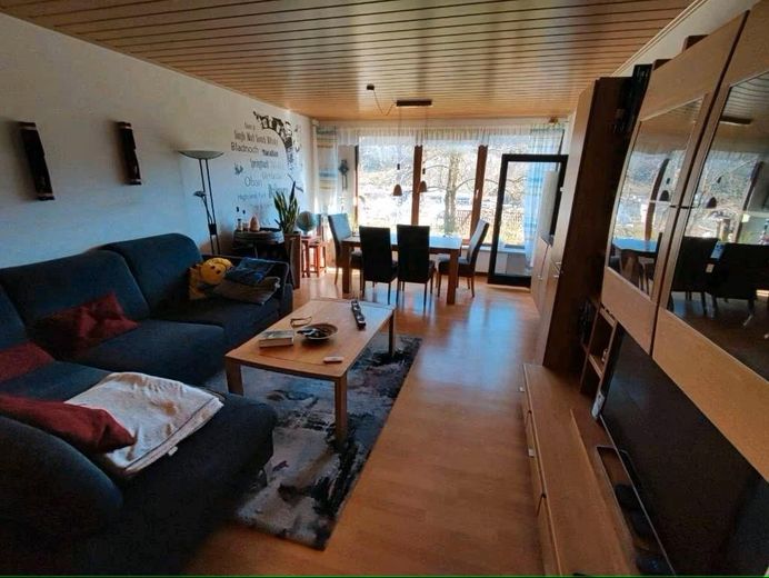 Sunny, well-maintained 3.5-room ground-floor apartment 90m² + approx. 20m² terrace – Photo 3
