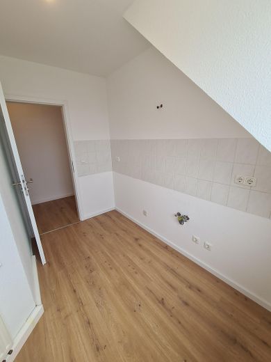 2-Zimmer Dachgeschoss Wohnung – Küche
