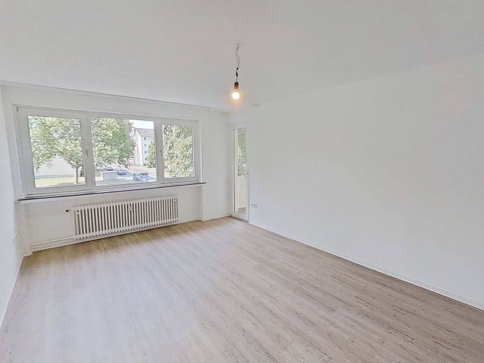 Ampio appartamento di 4 locali con BALCONE e tanto comfort a Paderborn-Sennelager – Ansicht I: Wohn- und Esszimmer