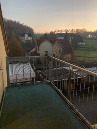 Gemütliche DG 2-Zimmer mit Einbauküche, Laminat, Wannenbad und Balkon in guter Lage! – PHOTO-2021-11-12-10-05-51_8