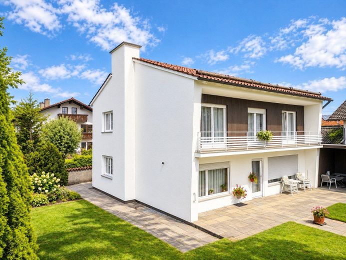 Provisionsfrei: Freistehendes Einfamilienhaus mit Südgarten und Doppelgarage in Oberwöhr – Foto 1