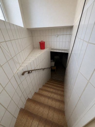 Großzügiges Wohnhaus mit ca.360 m² – Potenzial für Mehrgenerationenwohnen oder mehrere Wohneinheiten – EG Kelleringang / innen