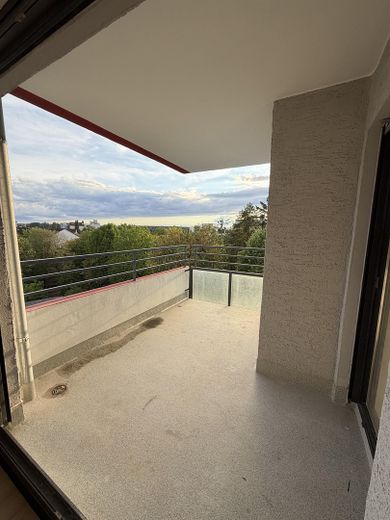 Première occupation après rénovation complète – appartement exclusif de 3 pièces avec loggia orientée plein sud – Sonnige Süd-Loggia