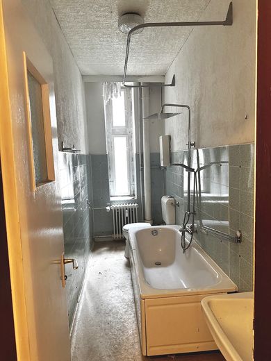Renovierungsbedürftige Altbauwohnung mit Balkon in Schöneberger Kiezlage – Foto 13