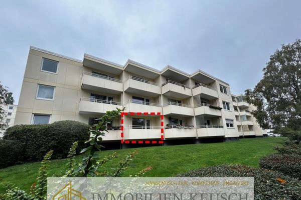 Schöne zwei Zi.-Wohnung, Hochpaterre mit großem Wohnzi. in begehrter Lage von Schwachhausen + Balkon