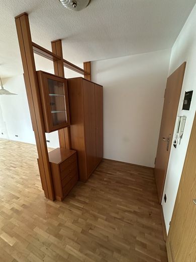 Großzügig - Attraktiv - Balkon - viel Platz - tolles miteinander ! – Raumteiler
