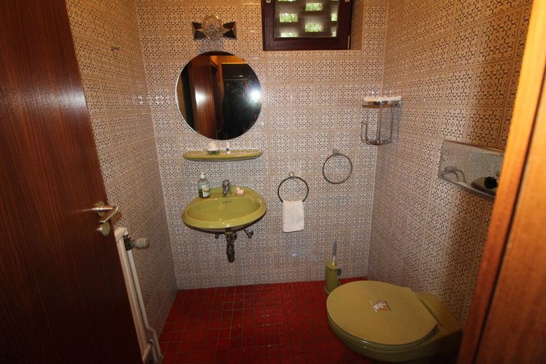 Individueller Flachdach-Bungalow mit Doppelgarage &amp; Parkähnlichem Grundstück in Schiffdorf-Sellstedt – 8 - Gäste-WC