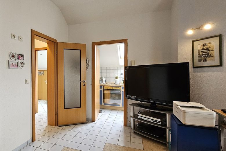 Hochwertig ausgestattetes Doppelhaushälfte-Eckhaus mit Garage, Garten und Wintergarten  in 41065 Mönchengladbach – Deutschland – NRW – Foto 18