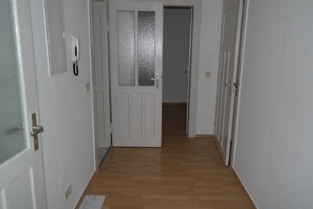 Großzügige 2-Zimmer mit Laminat, Wanne und Balkon in zentraler Lage! EBK mgl. – SAM_7663