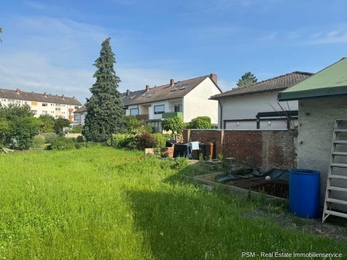 9757 - Grundstück mit Zweifamilienhaus inkl Anbau in Mörfelden Waldorf zu verkaufen – फोटो 1