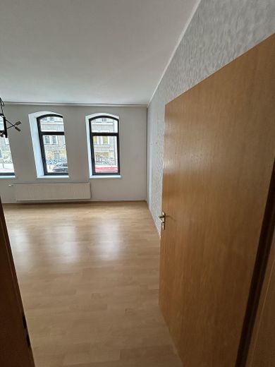 Charmante 5 Zimmer Altbauwohnung im Hochparterre mit Gartenzugang – Ihr Projekt mit Potenzial – Foto 2