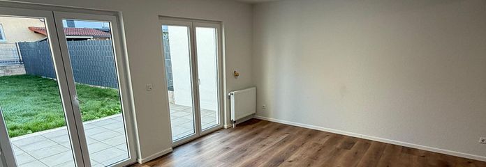 Riedstadt-Erfelden. Casa a schiera centrale con giardino