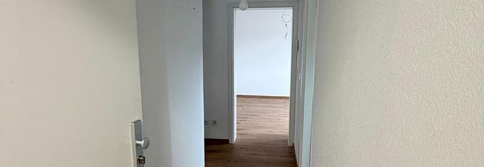Kernsanierte Etagenwohnung, 1ZKB, Erstbezug – Flur