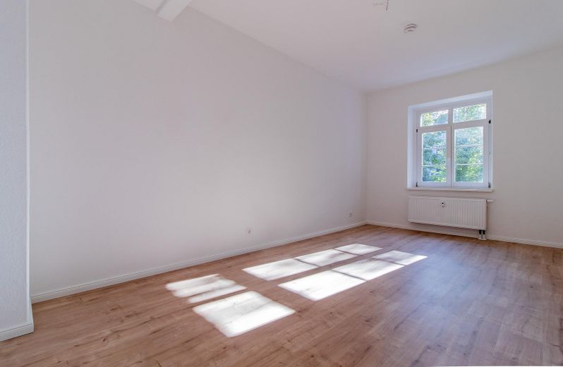 Frei & neu modernisiert - energieeffizienter Wohntraum mit Wellness-Bad & Balkon in Top-Lage – Schlafzimmer