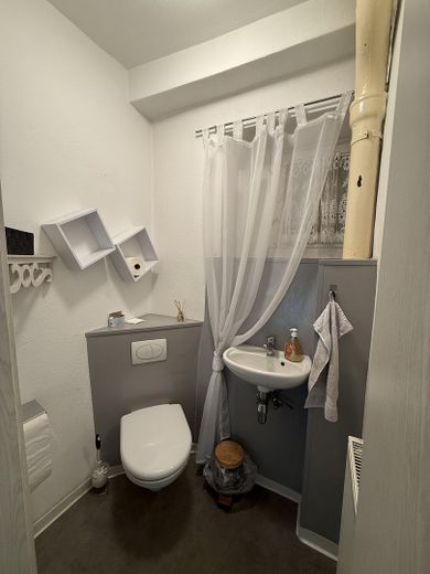 Attraktive Gewerbe, Büro oder Praxisräume in zentraler Lage in Schwäbisch Gmünd – Toilette