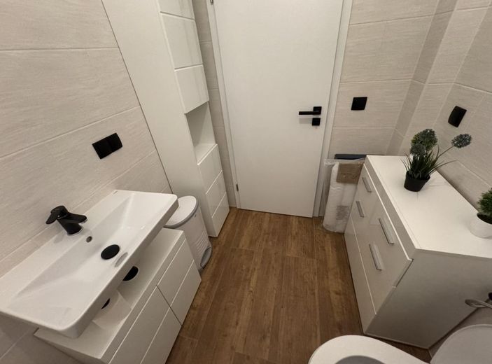 Edificio residenziale e commerciale completamente affittato a Zittau | circa 10 % di rendimento | 44.472 € di canone netto annuo – Foto 9