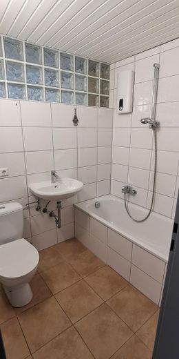 schöne 2-Zimmer Wohnung am Rand vom Schwarzwald – Badezimmer