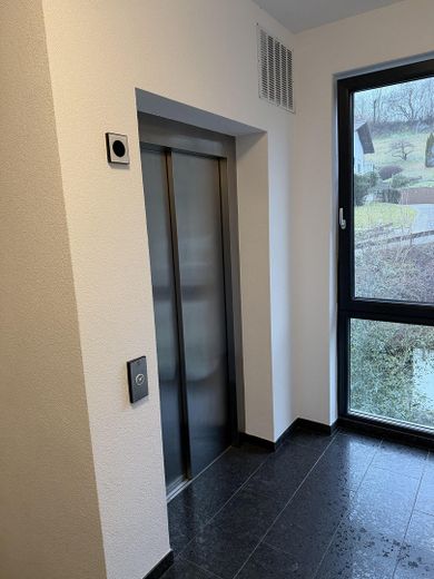 Treppenhaus - Fahrstuhl