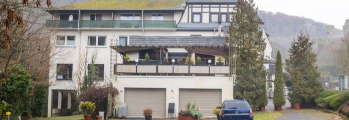 Wohn- und Geschäftshaus in Altwied: 8 Wohnungen, Gewerbe und viel Entwicklungspotenzial