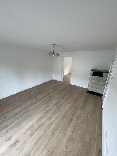 Exklusive 2-Zimmer-Wohnung mit Balkon und Stellplatz in Backnang – Photo 3