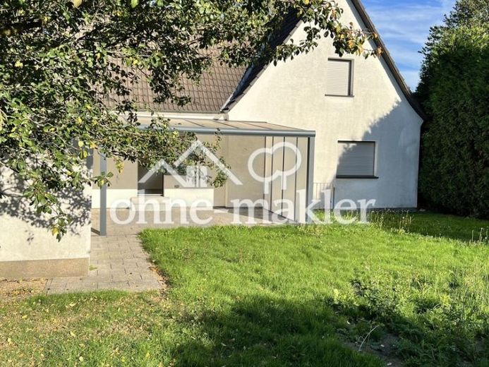 Modernized detached house for rent: Modern family living with an XL garden in Bochum-Harpen! – Photo 1