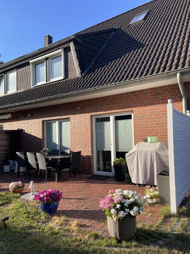Ampia bifamiliare a Halstenbek - 7 locali, giardino, garage e carport – Foto 3
